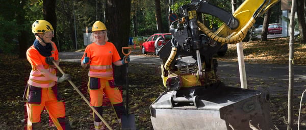 Aurinko paistaa viherpalveluissa sateellakin - tiimihenki saa kiitosta