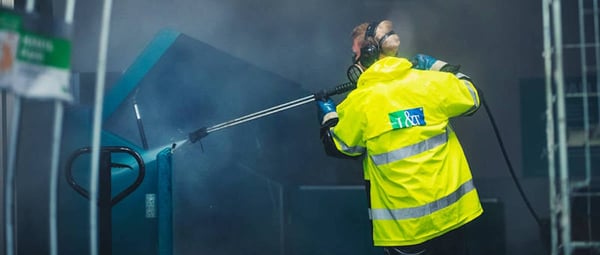 Säännöllinen höyrypesu ylläpitää jätetilojen puhtautta