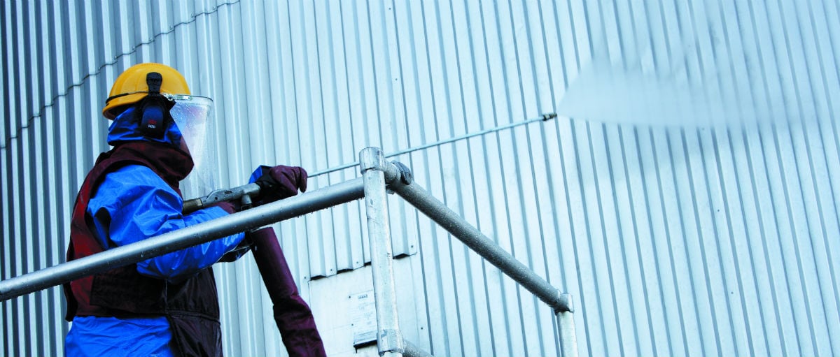 <span id="hs_cos_wrapper_name" class="hs_cos_wrapper hs_cos_wrapper_meta_field hs_cos_wrapper_type_text" style="" data-hs-cos-general-type="meta_field" data-hs-cos-type="text" >Onko nolla tapaturmaa saavutettavissa? Katso 5 vinkkiä turvallisuuteen</span>