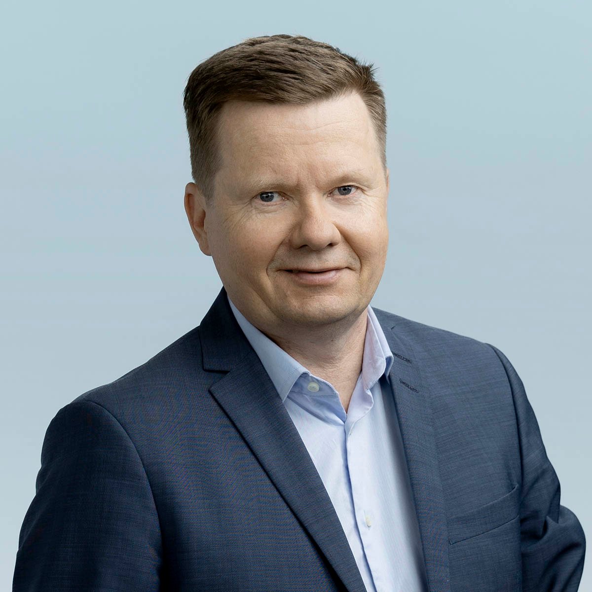 Jorma Mikkonen yhteiskuntasuhdejohtaja - 1x1 - 1200x1200 - Lassila & Tikanoja