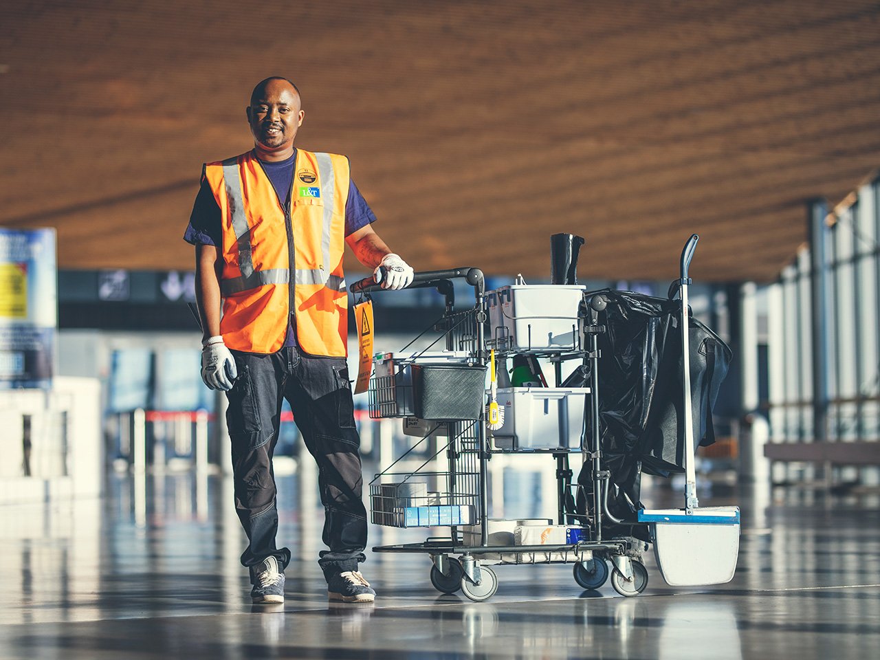 Kiinteisto-siivous-siivouskarryt-henkilosto-1280x960-4x3