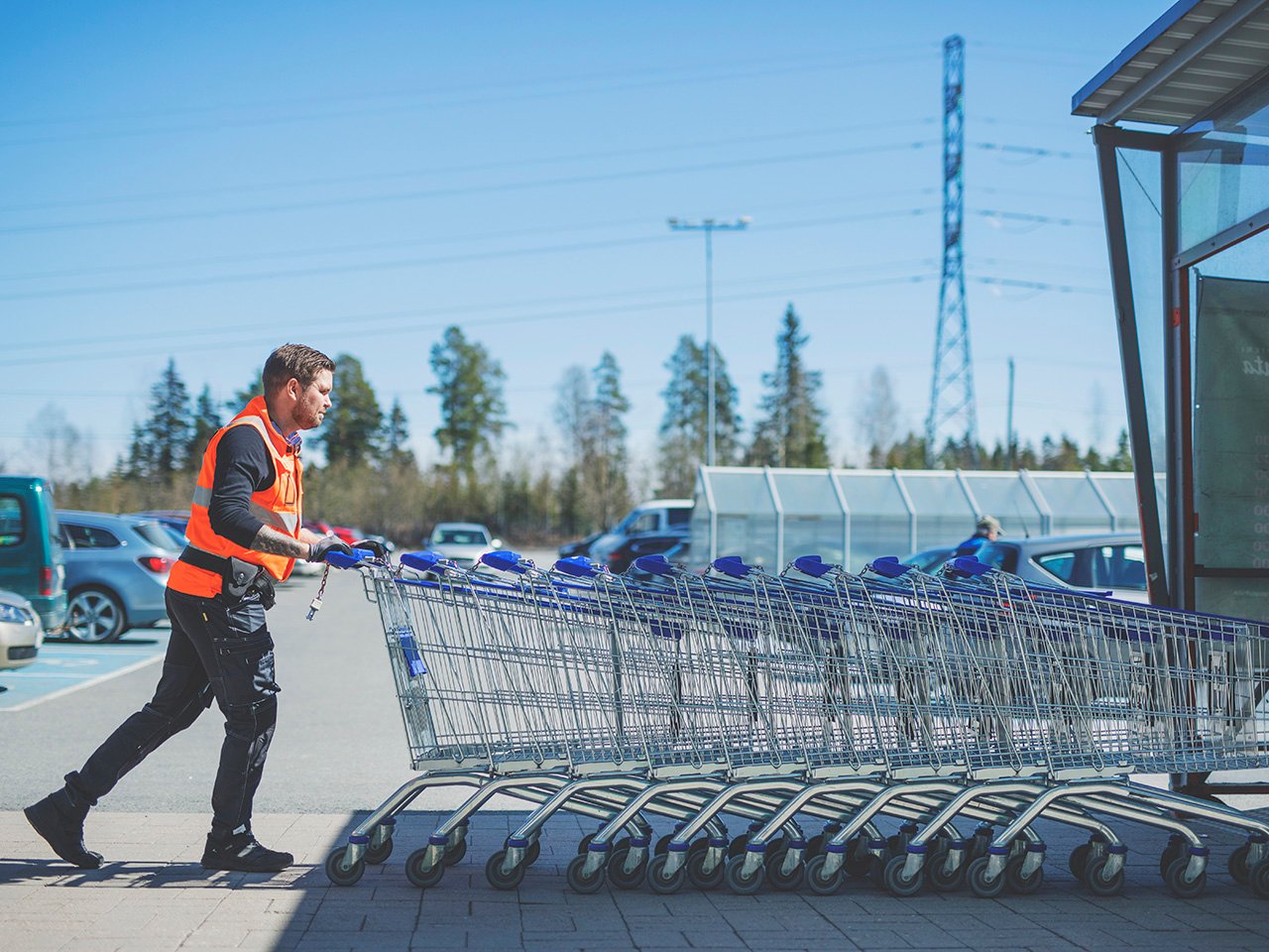 Kaupan-tukipalvelut-karrypalautus-ulkokuva-1280x960-4x3