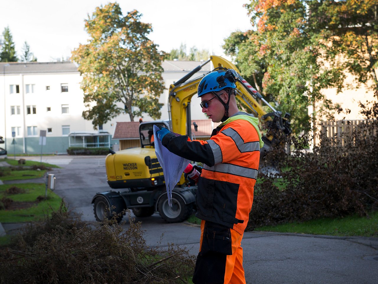 Kiinteisto-viherpalvelut-asiantuntijatyo-1280x960