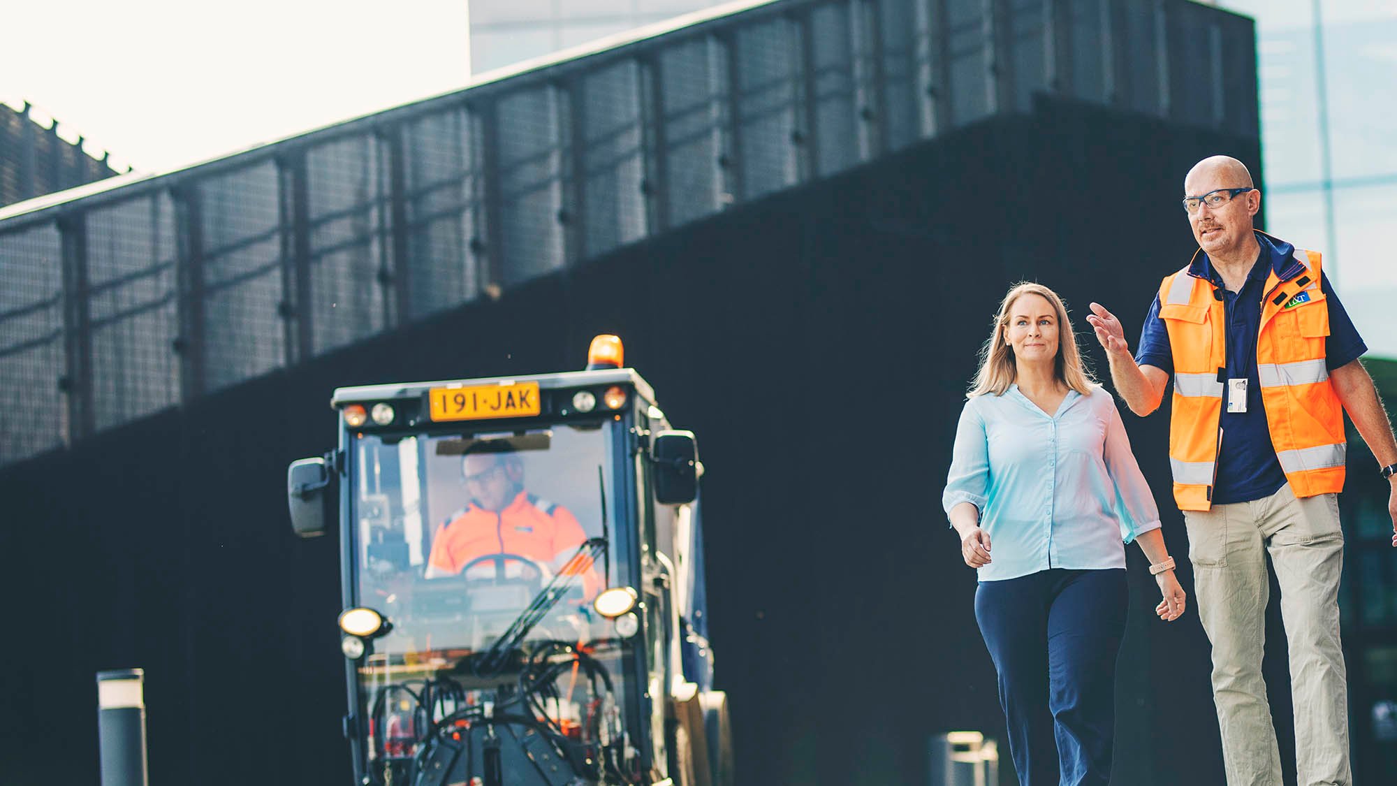 Työnjohtajat 2- 16x9-2000x1125 - Avoimet työpaikat - Lassila & Tikanoja