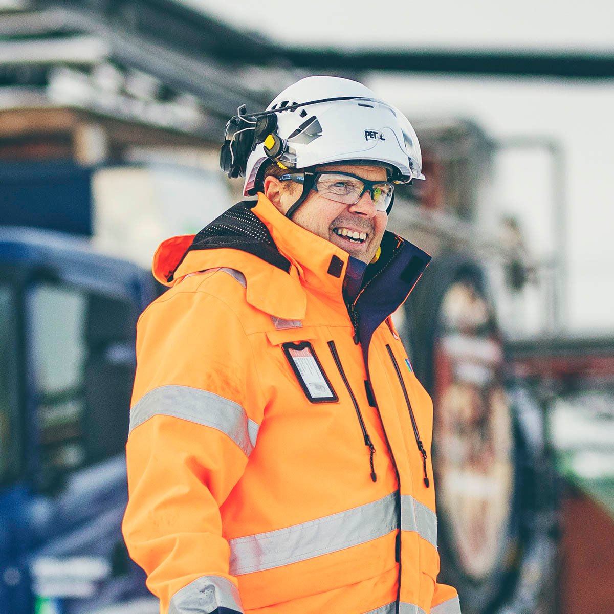 2 - 1x1-1200x1200 - Avoimet työpaikat - Luotettava yritys