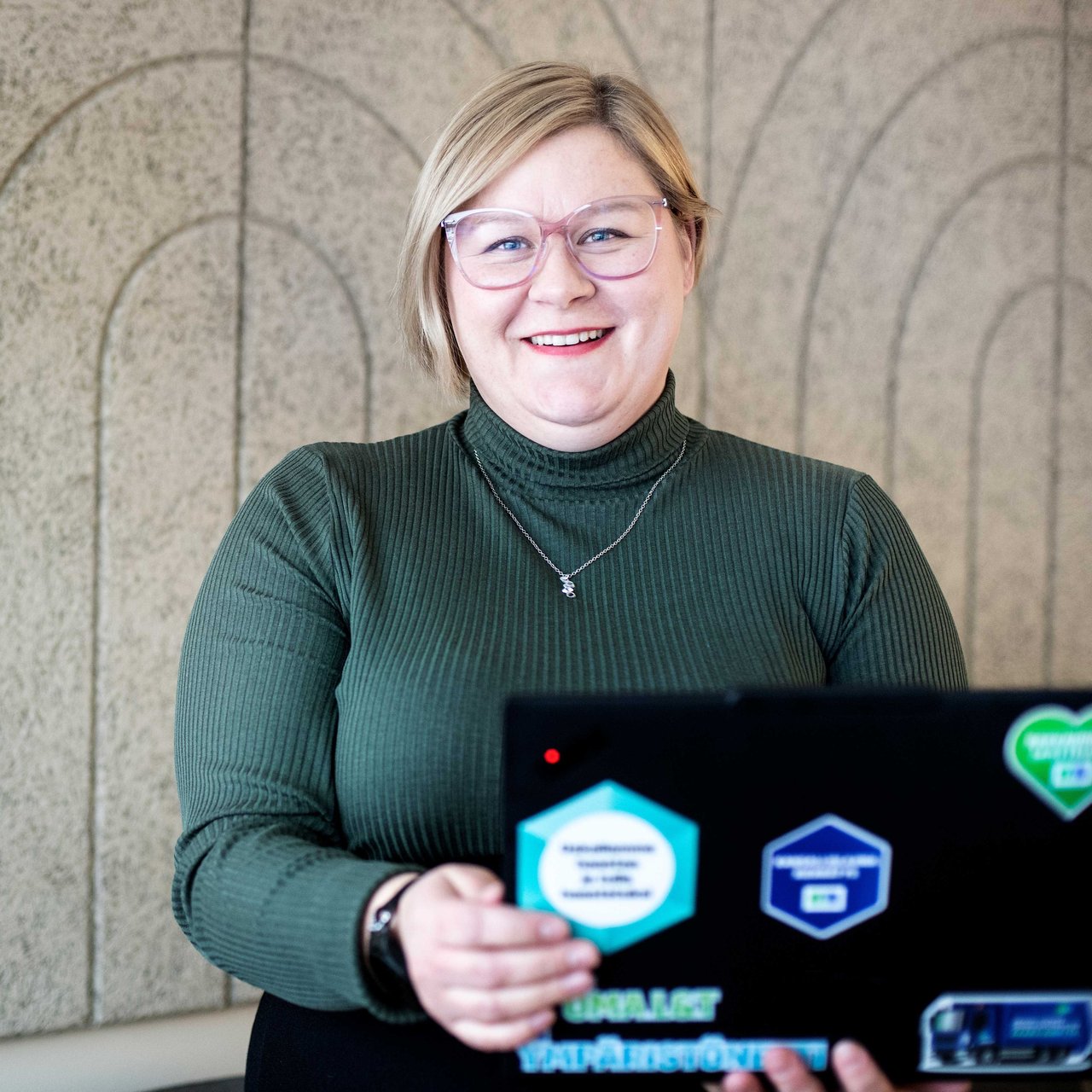 Viivi-Palonen-Kesätyö-asiakaspalvelussa-vei-kiertotalouden-asiantuntijaksi