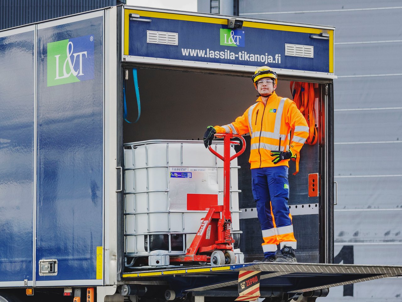 Liuotinjätteen kierrätys