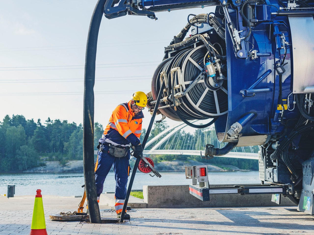Lokakaivon tyhjennys