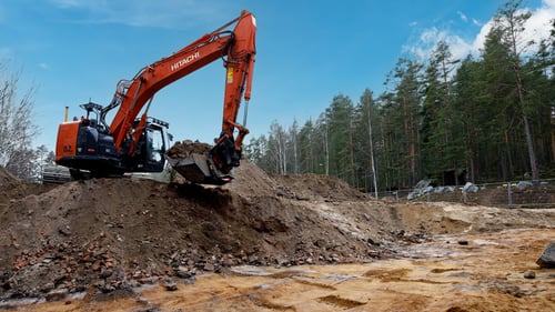 Pilaantuneen maan kunnostaminen