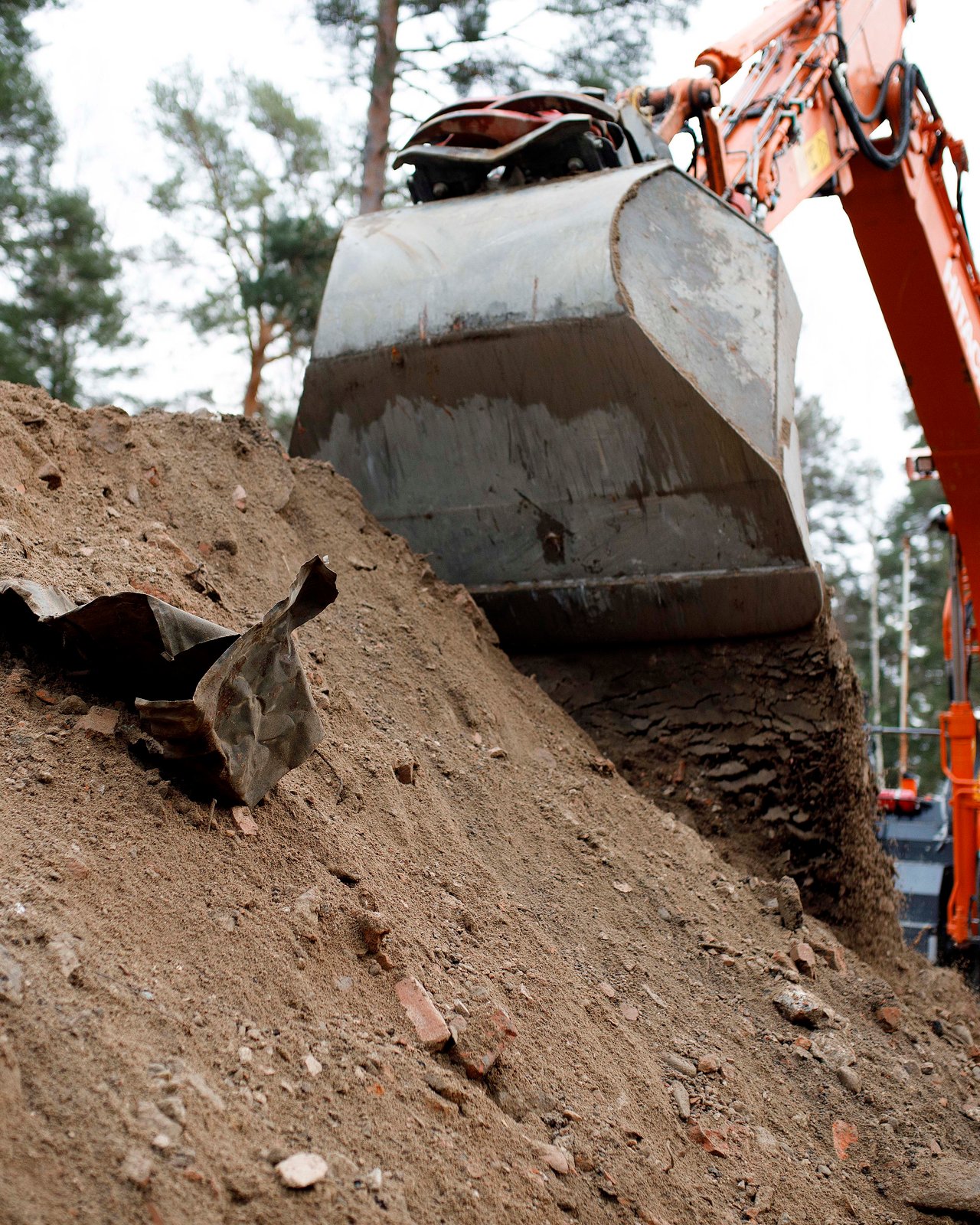 Pilaantuneen maan kunnostus