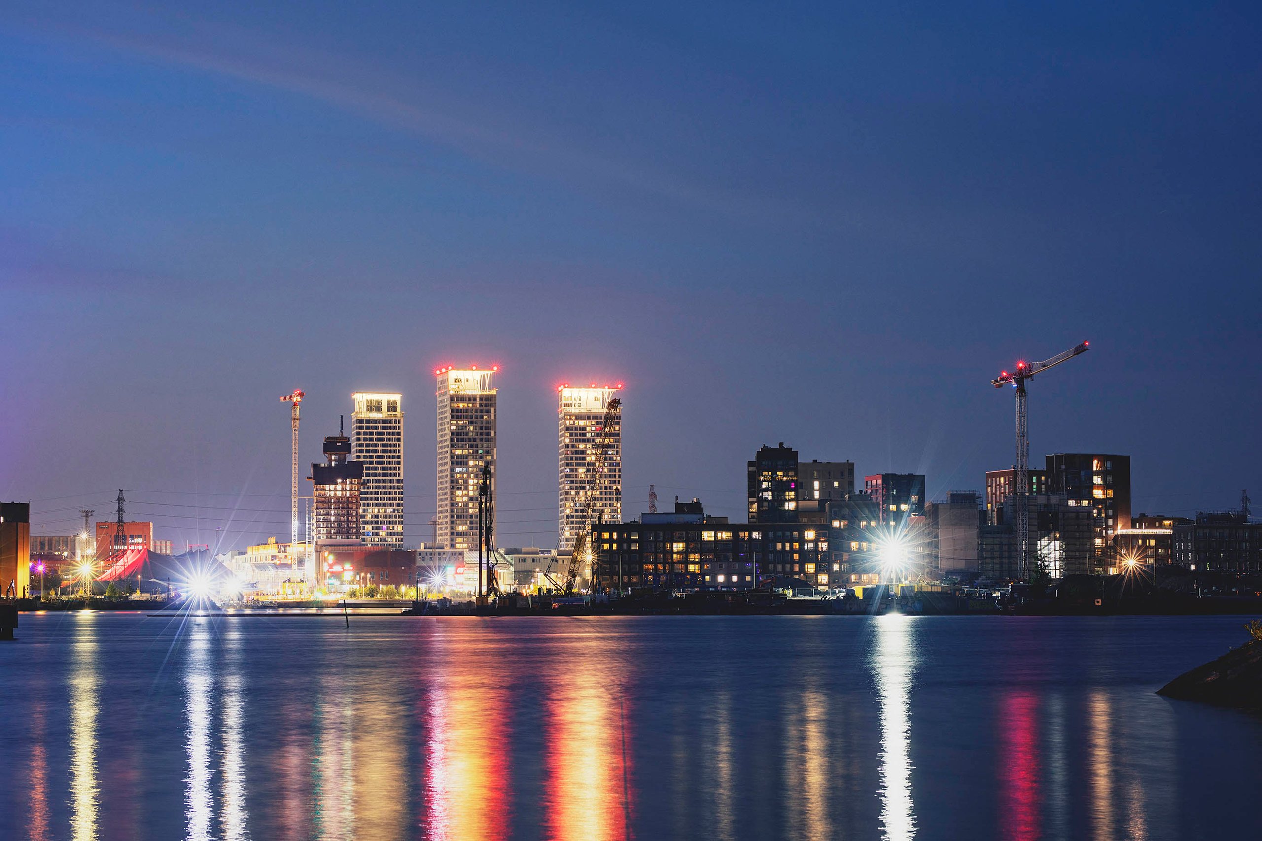 Tavoitteenamme on viestiä avoimesti sidosryhmillemme tekemästämme työstä vastuullisemman yritystoiminnan eteen ja julkaisemme osana osavuosikatsaustamme kuluneen kauden vastuullisuustulokset ja -kohokohdat.