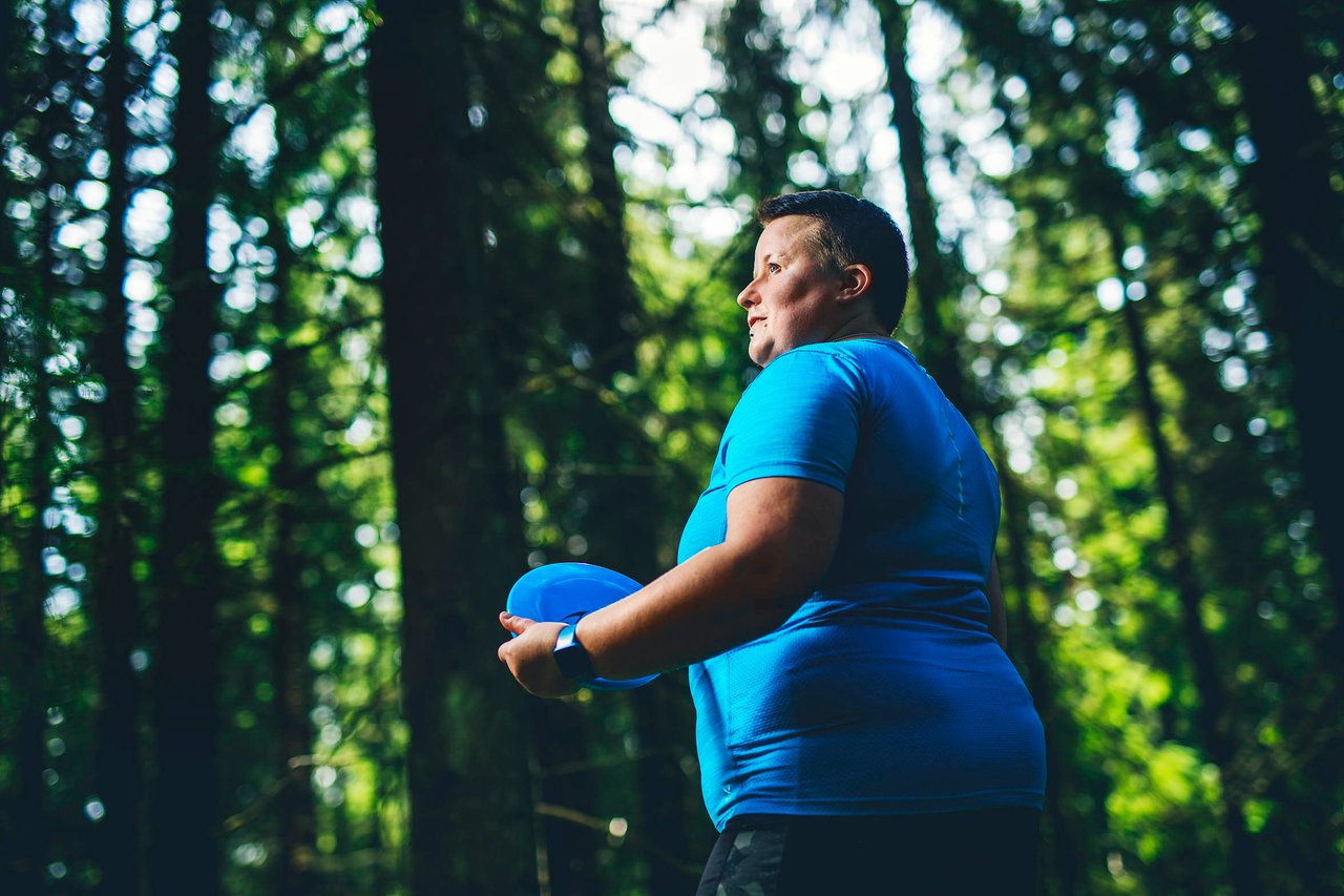 Ulkoilija metsässä