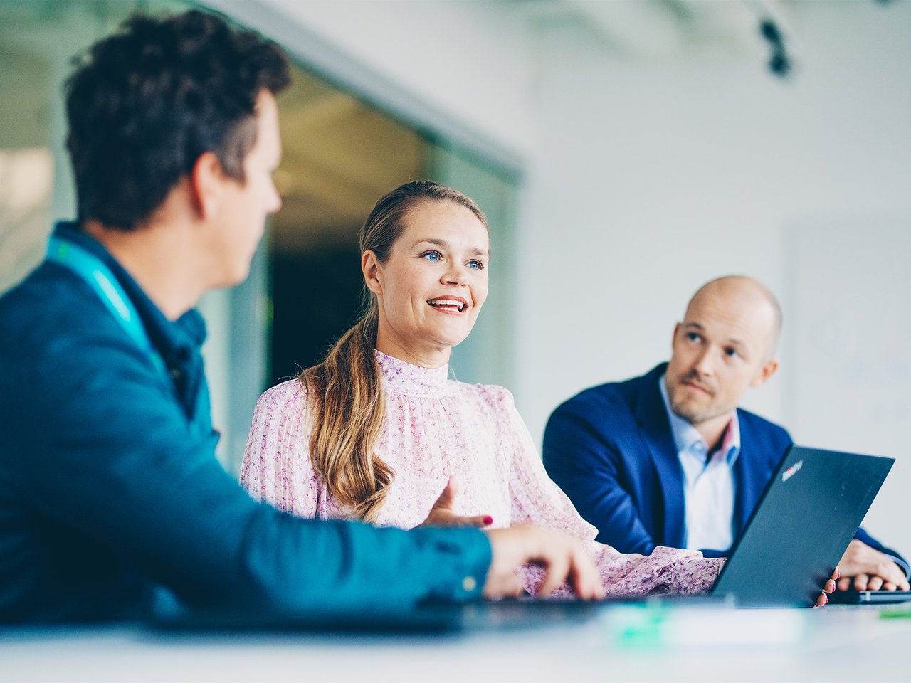 Asiantuntijat - 4x3 - Asiantuntijapalvelut