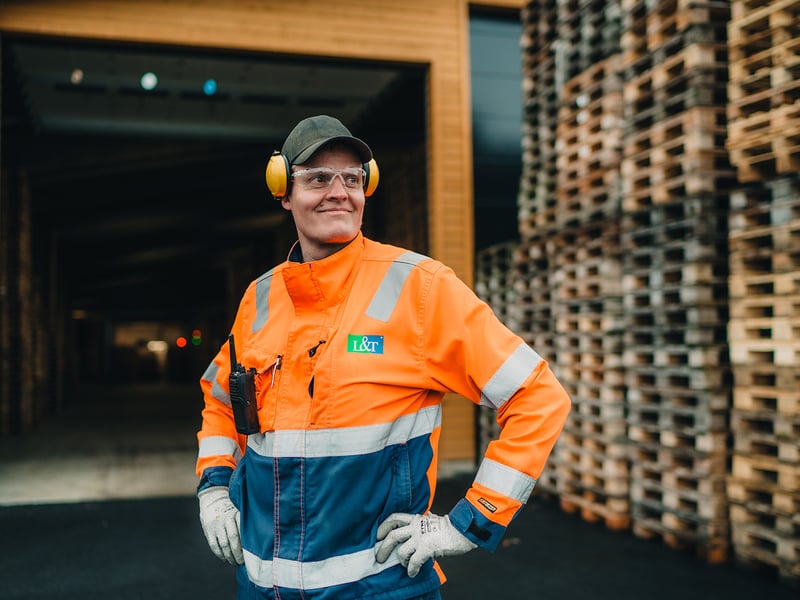 Kuormalavakeskuksella - 4x3 - Kuormalavapalvelut