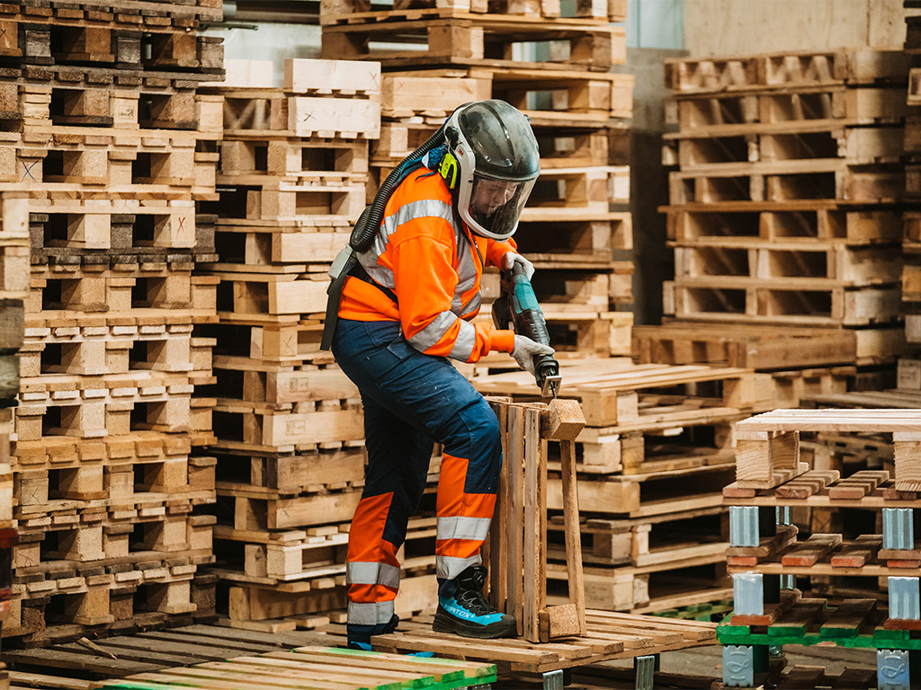 Kuormalavojen korjaaminen 3 - käytetyt kuormalavat- 4x3 - Kuormalavapalvelut