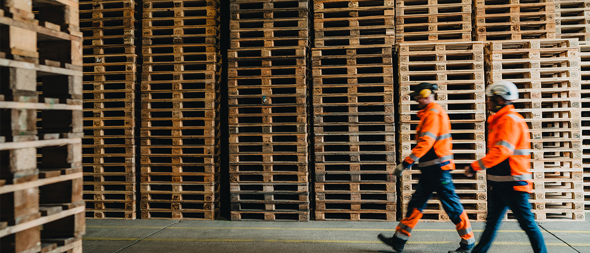 Oulu kuormalavakeskus kävelyä - 21x9 - Kuormalavat-1