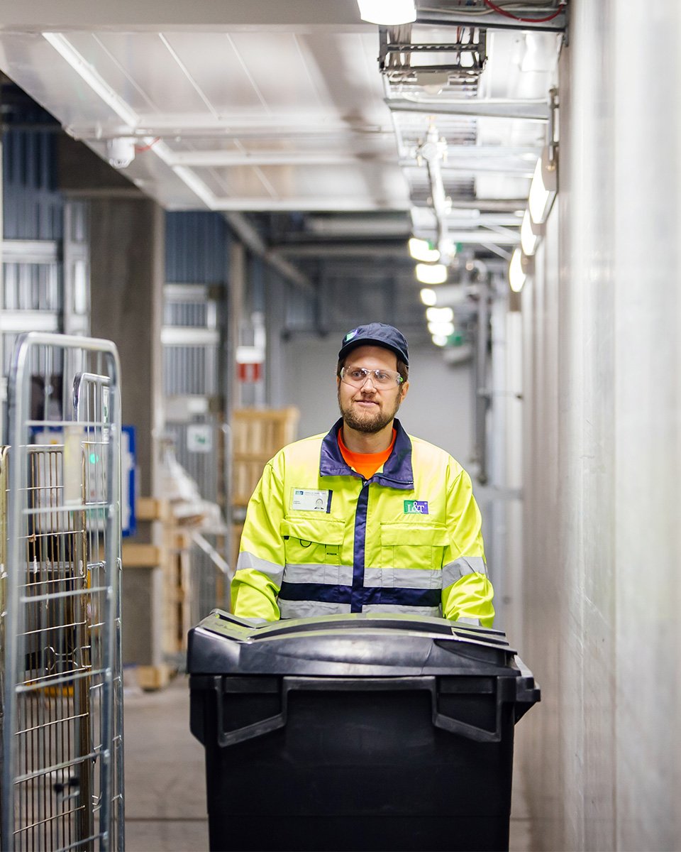 Jäteastian kuljetus - 4x5 - Jätehuolto ja kierrätys