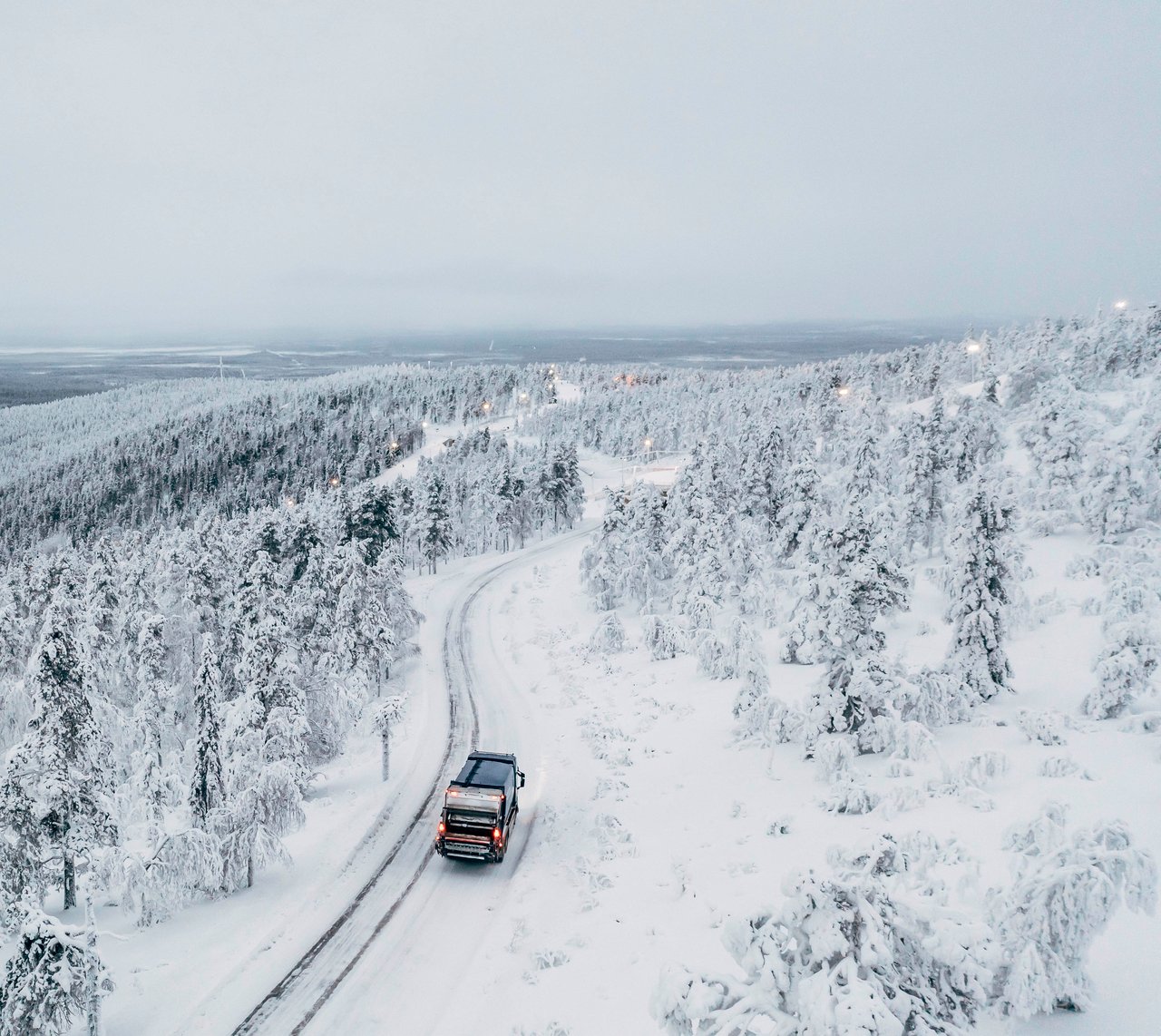 Kierrätys - Lassila & Tikanoja - jäteauto Levillä_0288
