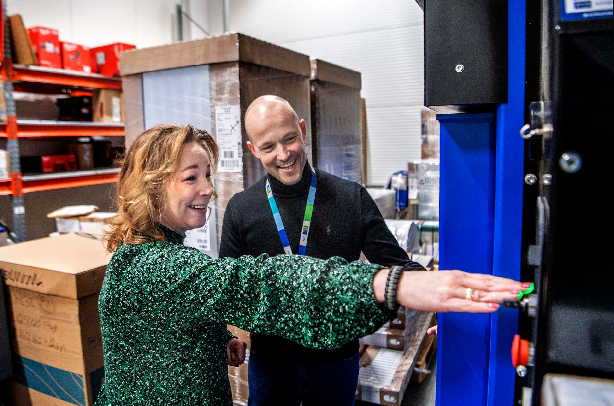 <span id="hs_cos_wrapper_name" class="hs_cos_wrapper hs_cos_wrapper_meta_field hs_cos_wrapper_type_text" style="" data-hs-cos-general-type="meta_field" data-hs-cos-type="text" >Ahlsell kehittää jätehuoltoa Ympäristönetistä saatavan datan avulla</span>