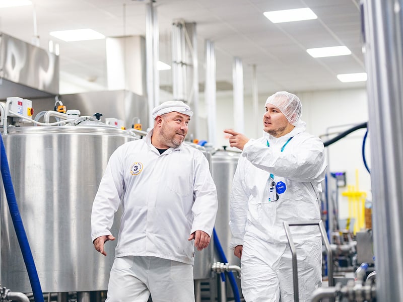 Kolme kaveria - 4x3 - Refet