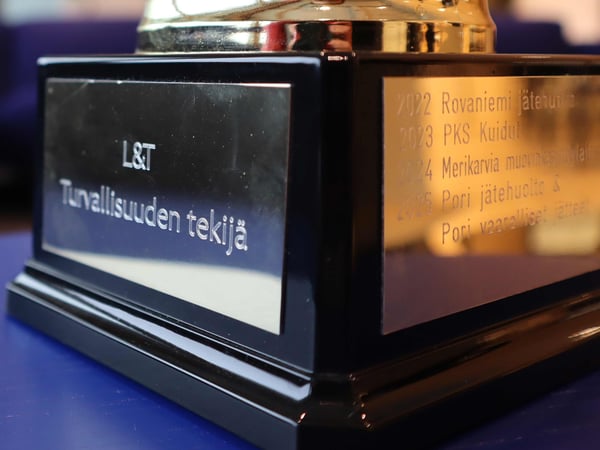 Turvallisuus syntyy arjen valinnoista: vuoden 2025 työturvallisuuspalkinto jaettiin kahden yksikön kesken Porissa