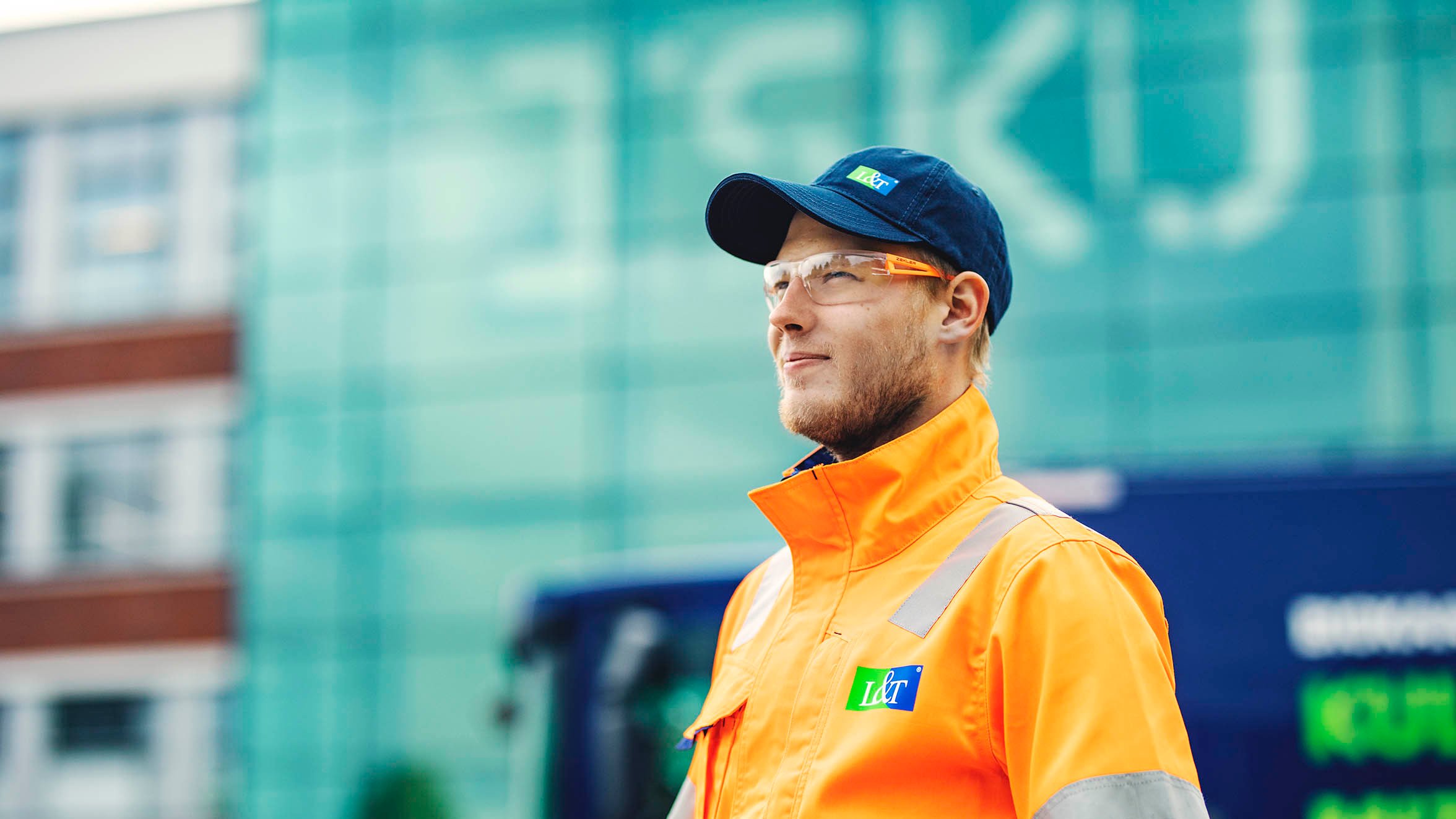 Uratarinat_herokuva_16x9