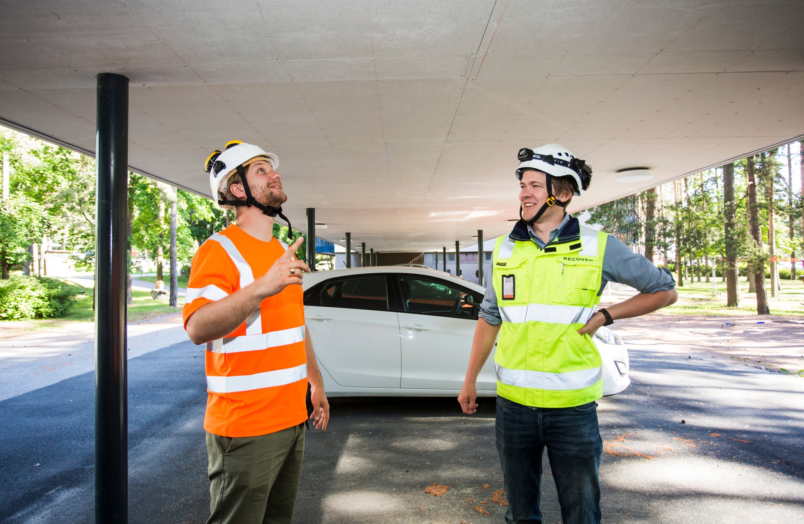 <span id="hs_cos_wrapper_name" class="hs_cos_wrapper hs_cos_wrapper_meta_field hs_cos_wrapper_type_text" style="" data-hs-cos-general-type="meta_field" data-hs-cos-type="text" >Taloyhtiön pihasaneeraus pintaa syvemmältä – enemmän kuin istuttamista</span>