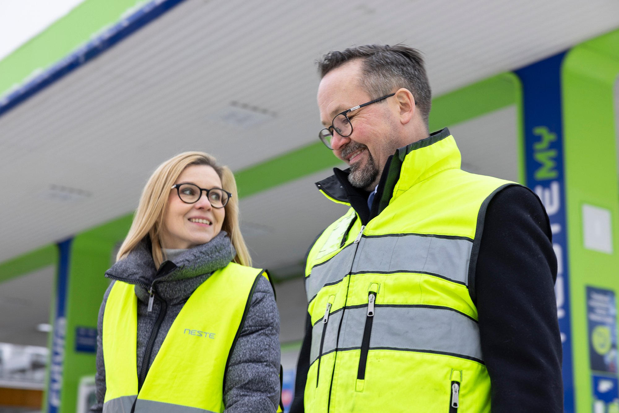 <span id="hs_cos_wrapper_name" class="hs_cos_wrapper hs_cos_wrapper_meta_field hs_cos_wrapper_type_text" style="" data-hs-cos-general-type="meta_field" data-hs-cos-type="text" >L&T ja Neste kehittävät yhdessä kestävämpää liikennettä</span>