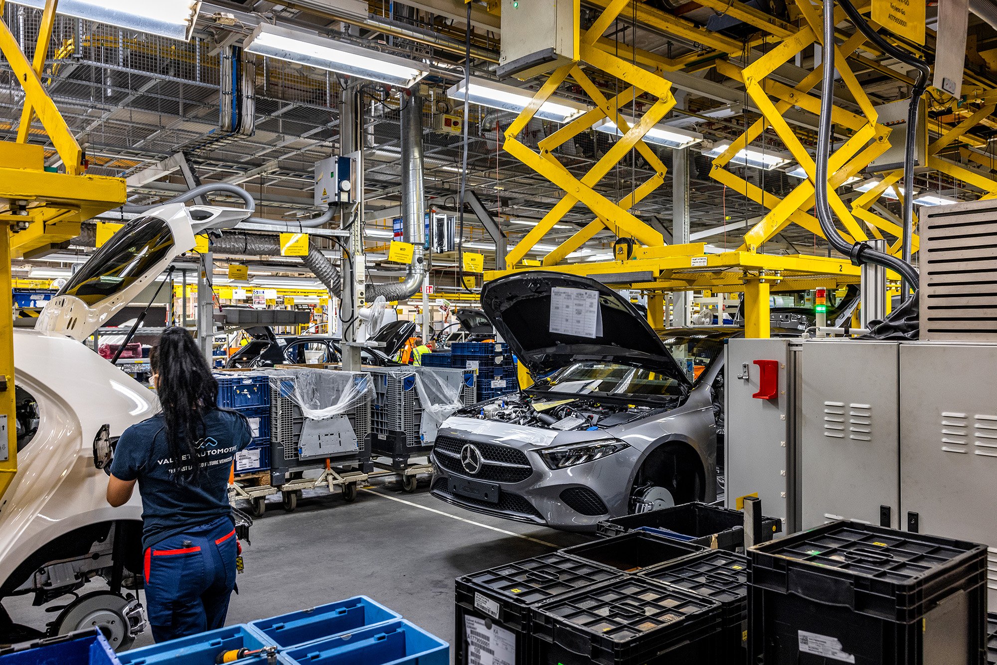 <span id="hs_cos_wrapper_name" class="hs_cos_wrapper hs_cos_wrapper_meta_field hs_cos_wrapper_type_text" style="" data-hs-cos-general-type="meta_field" data-hs-cos-type="text" >Tiekartta ohjaa Valmet Automotivea kohti kiertotalouden huippua</span>