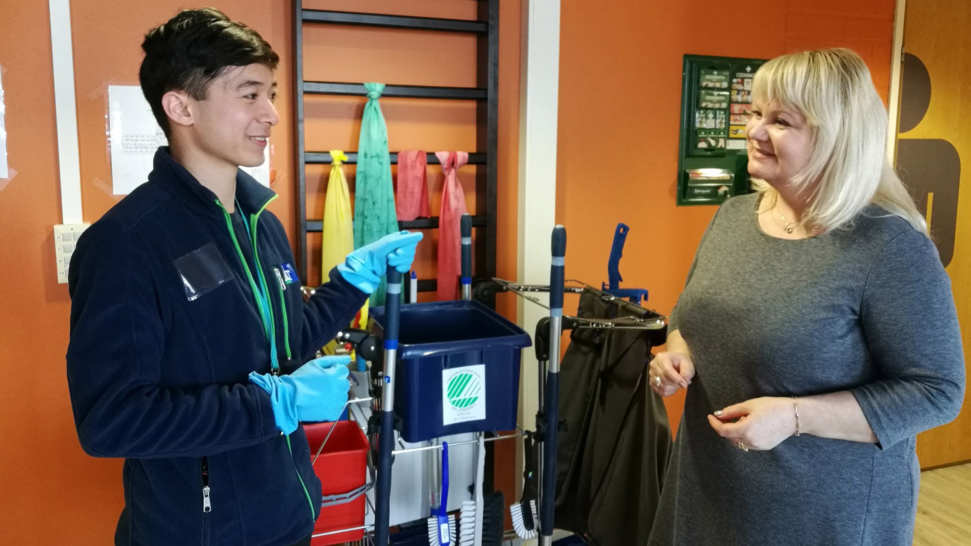 <span id="hs_cos_wrapper_name" class="hs_cos_wrapper hs_cos_wrapper_meta_field hs_cos_wrapper_type_text" style="" data-hs-cos-general-type="meta_field" data-hs-cos-type="text" >Siivoustyön myytit - pitävätkö ne paikkansa?</span>