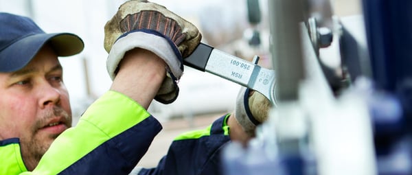 Ennakointi laskee paalainten ja puristinten elinkaarikustannuksia