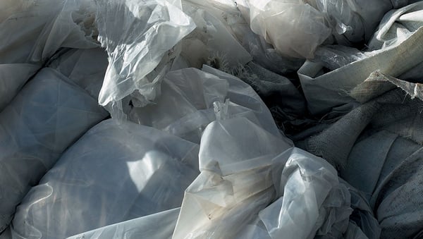 Teollisuuden muovijätteet kiertävät uusiksi tuotteiksi