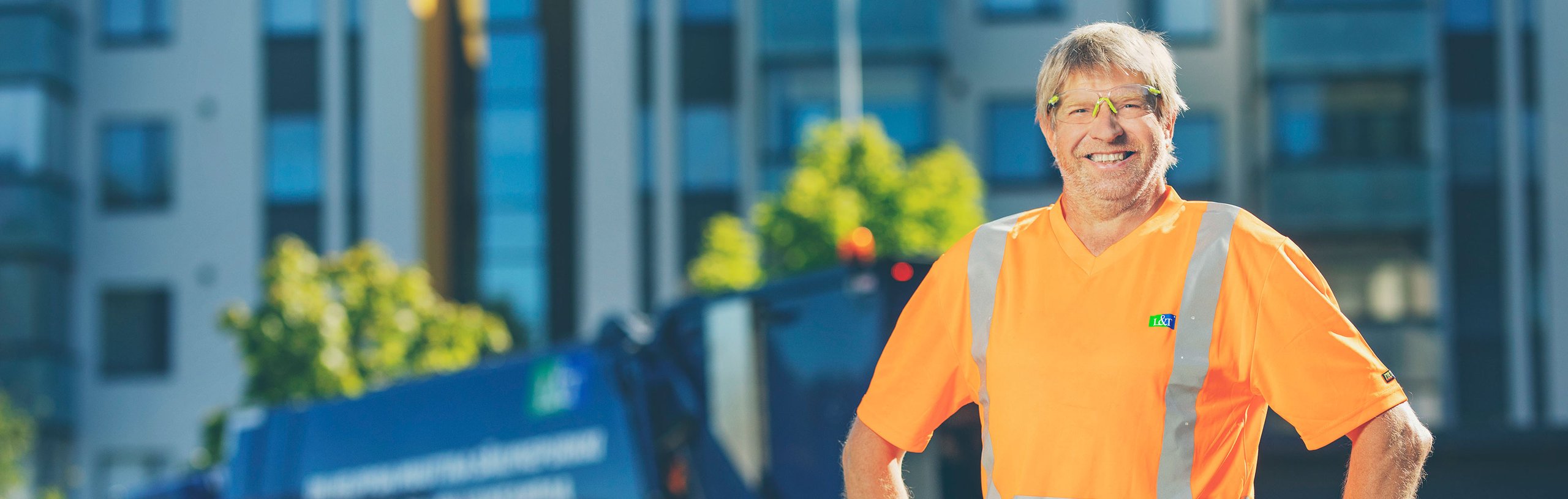 l&t_brandstill_20_065_3200x1020