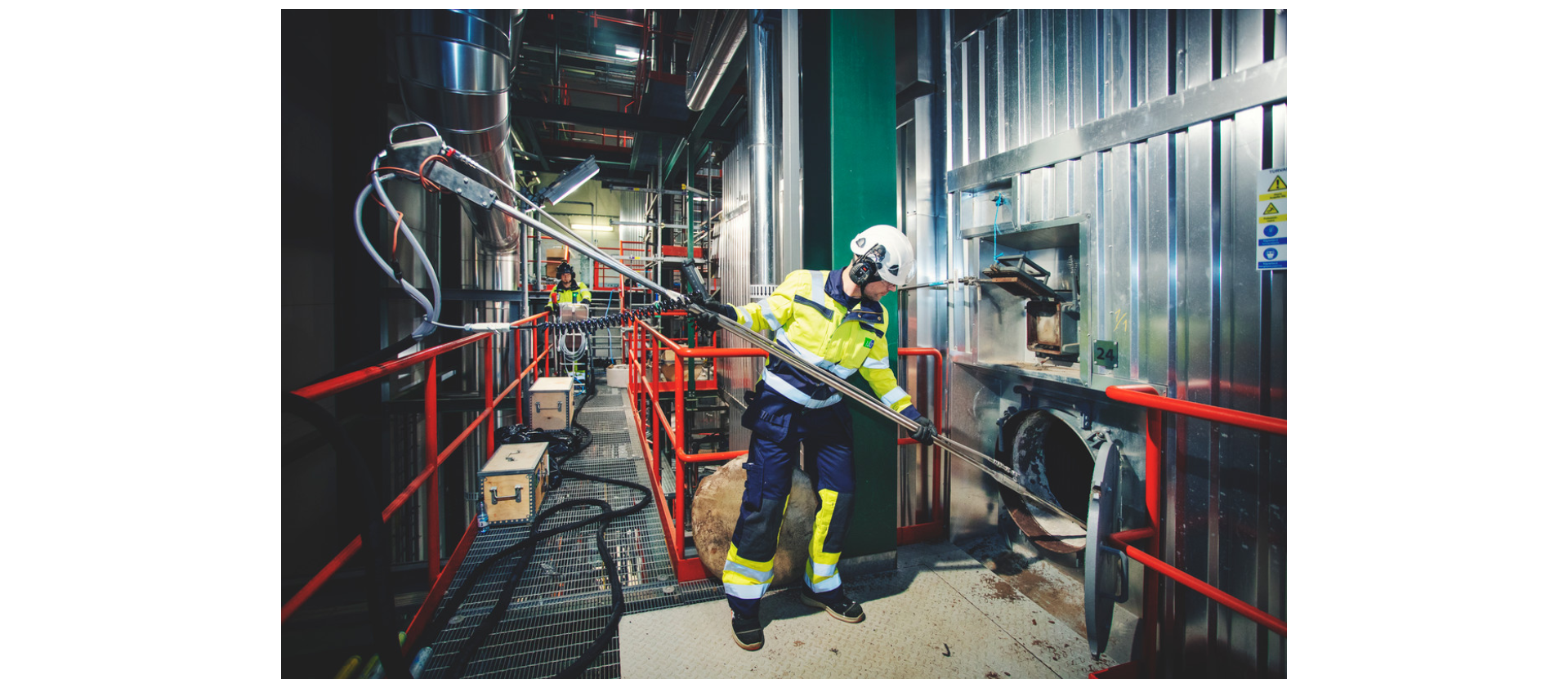 <span id="hs_cos_wrapper_name" class="hs_cos_wrapper hs_cos_wrapper_meta_field hs_cos_wrapper_type_text" style="" data-hs-cos-general-type="meta_field" data-hs-cos-type="text" >Blast cleaning cleans boilers without interrupting the process</span>