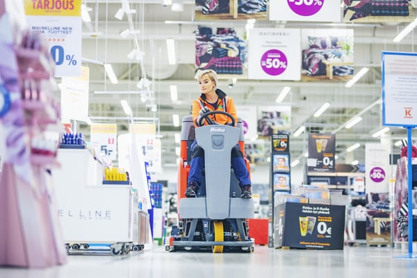 Kemikaaliton Twister-menetelmä saa K-Citymarketin lattiat hohtamaan